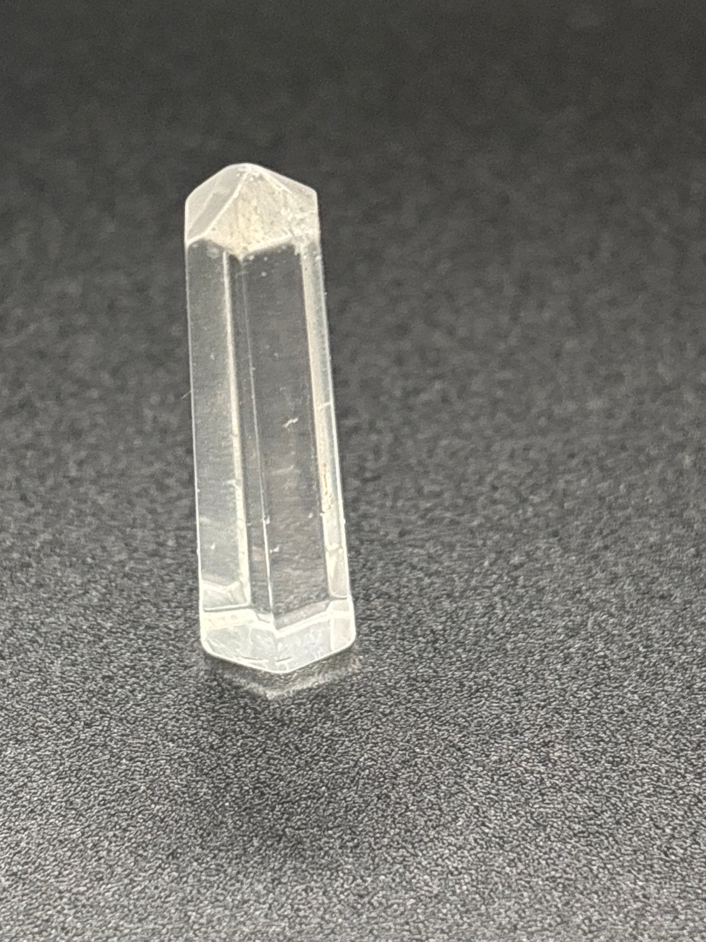Clear Quartz - Small, Flat Bottom, Polished Points