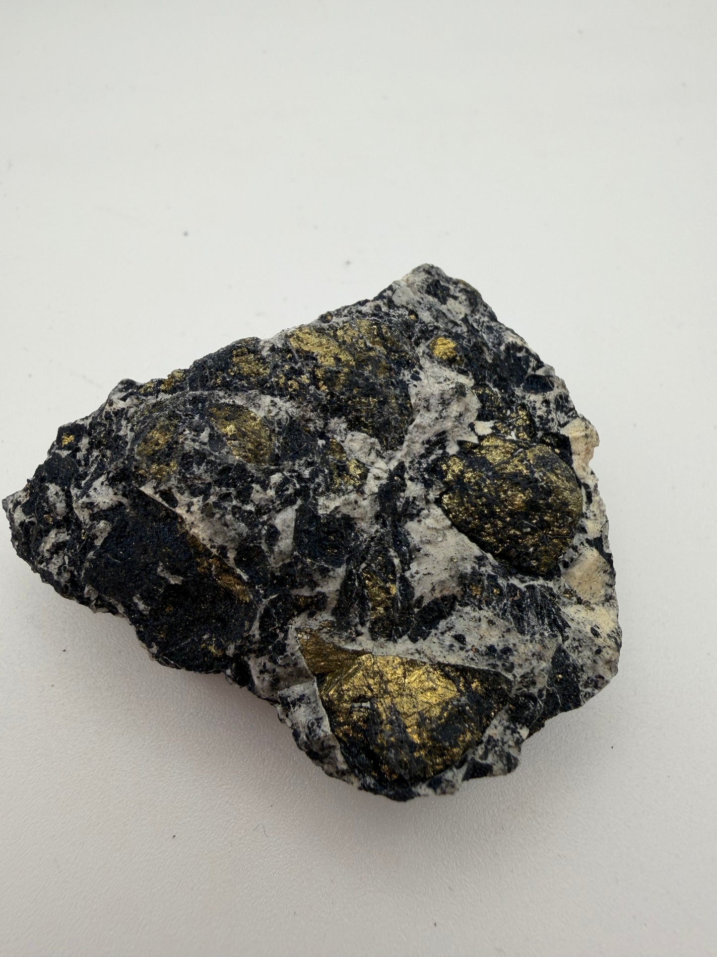 Natural Covellite ā Gateway to Vision & Past-Life Wisdom