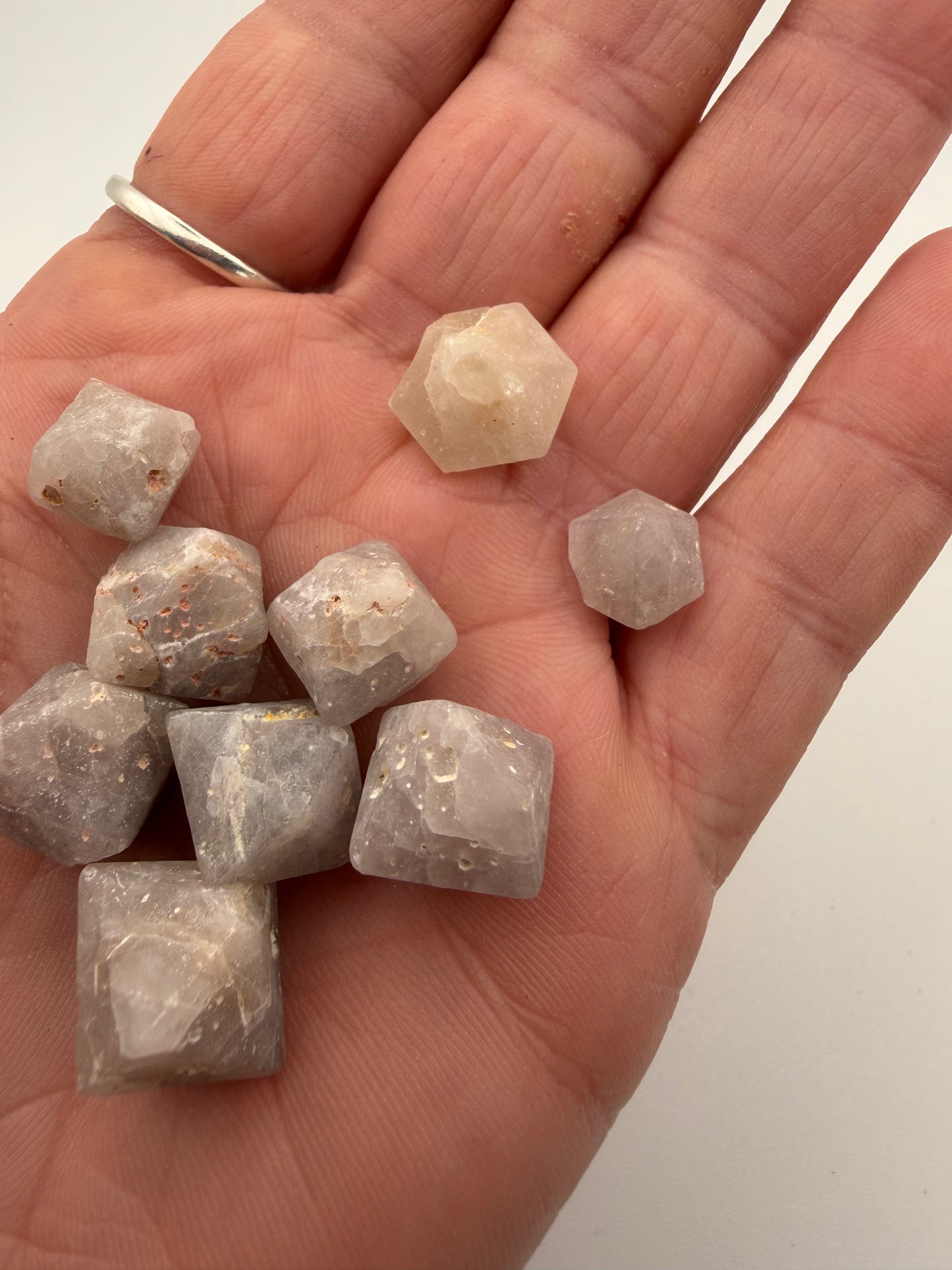 Natural Beta Quartz – Intuition, Clarity & Higher Guidance