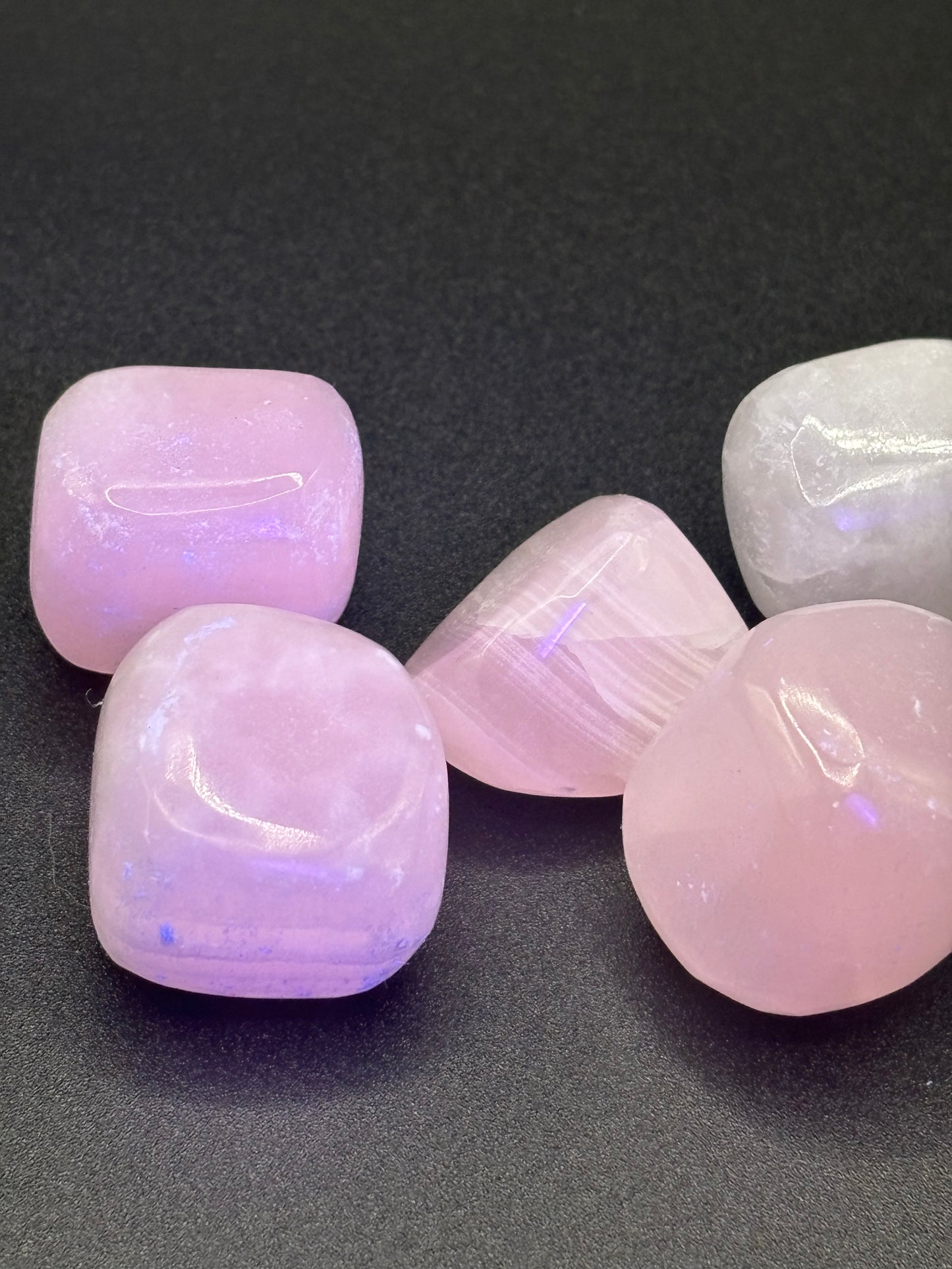 Mangano Calcite - Medium Tumbled